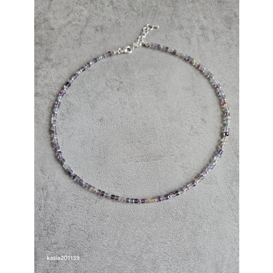 Naszyjnik z kamieni fluorytu